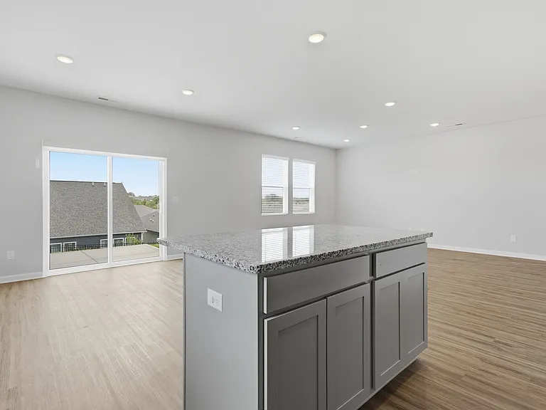 3901 Sadie St — Photo 13