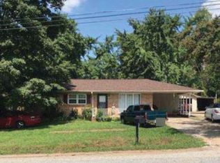 8 Pittman Cir, Greenville, SC 29617