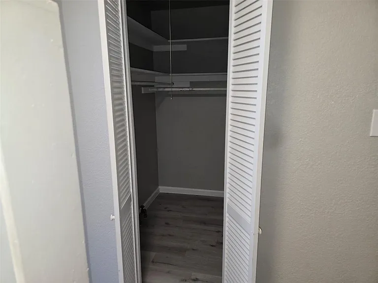 2501 Yoakum Blvd #13 — Photo 10