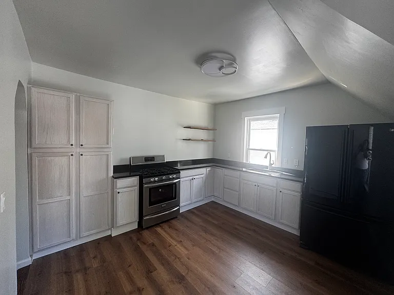 34 Tweed St #2 — Photo 3