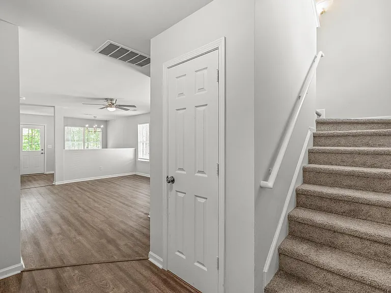 8818 Sharonbrook Dr — Photo 13