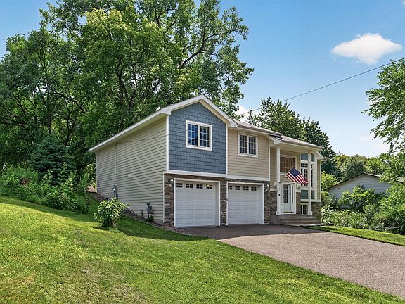 4th image of 633 Burlington Rd