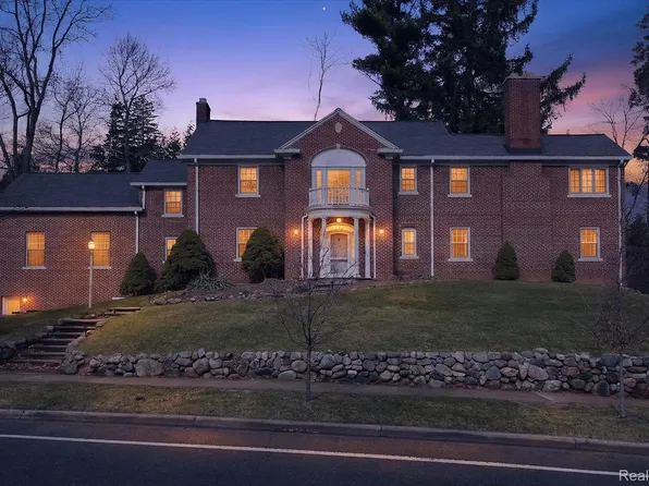 2307 Hill St, Ann Arbor, MI 48104