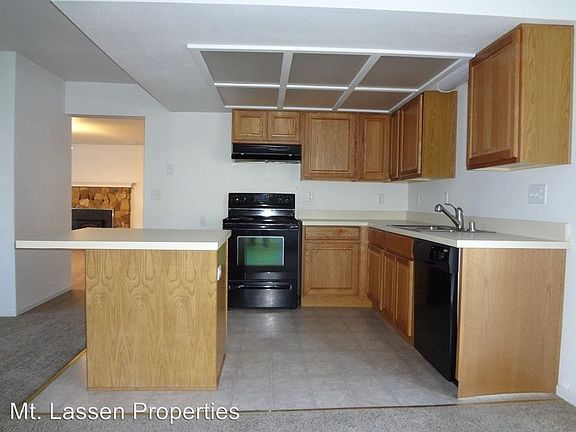 3rd image of 30 S Pine St