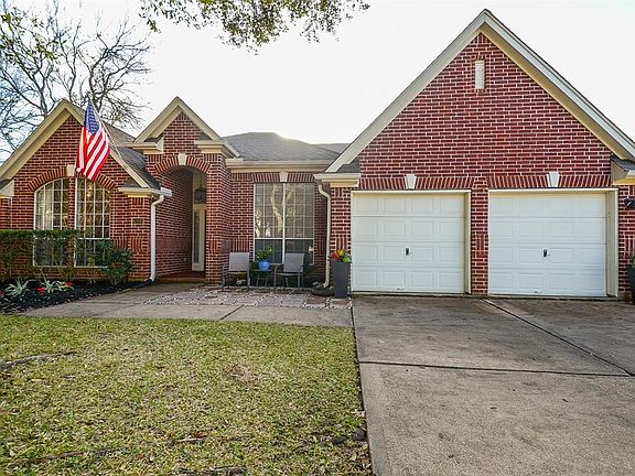 2nd image of 6806 Knoll Forest Ct