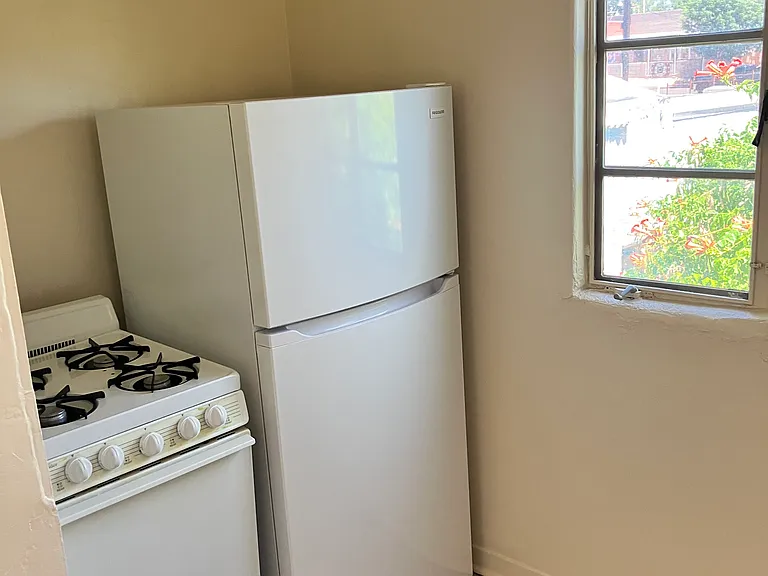 112 Mesa St SE #1/2 — Photo 12