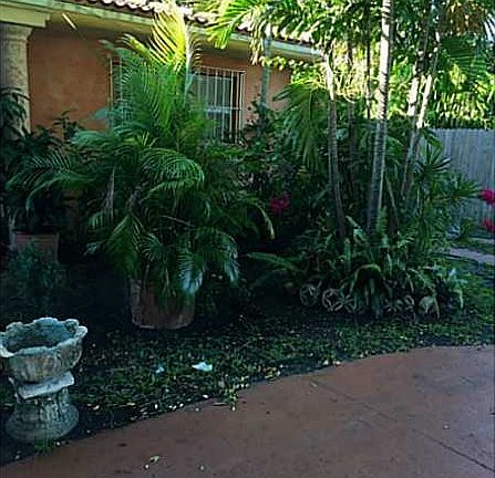 2nd image of 580 NW 125th St
