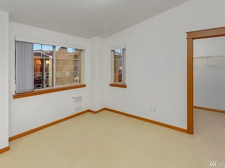 4312B 8th Ave NE — Photo 17