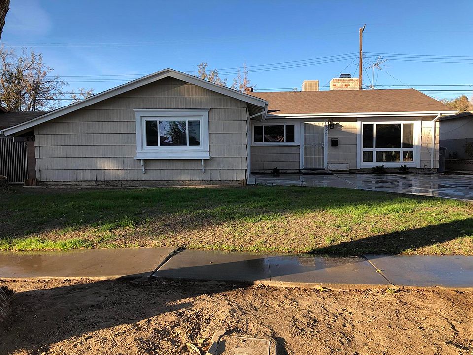 1st image of 1021 Holguin St