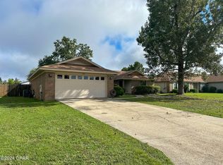 2121 Willow Bend Ln, Lynn Haven, FL 32444