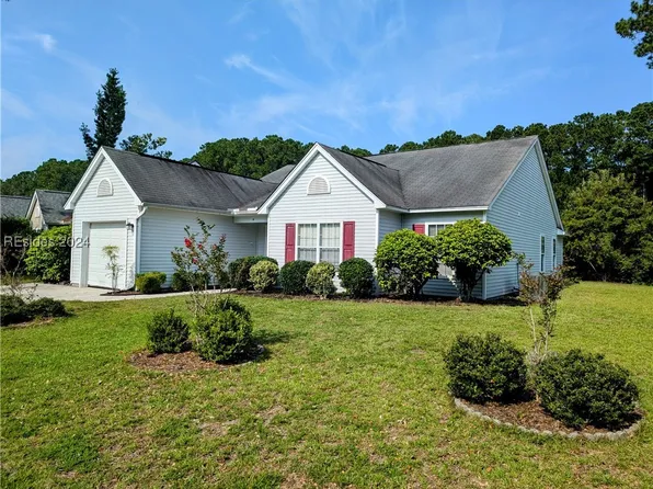 4 Spruce Dr, Bluffton, SC 29910