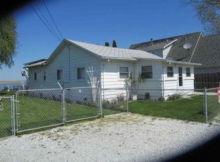 8920 Anchor Bay Dr, Algonac, MI