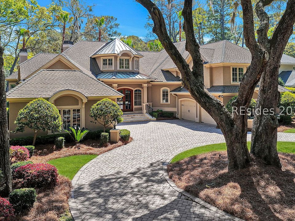 1st image of 752 Colonial Dr
