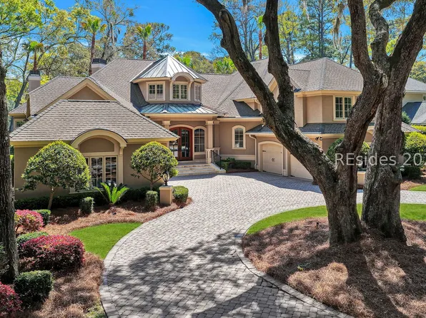 752 Colonial Dr, Hilton Head Island, SC 29926