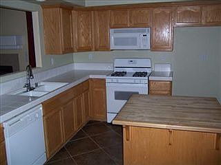 2nd image of 203 Mariner Cir