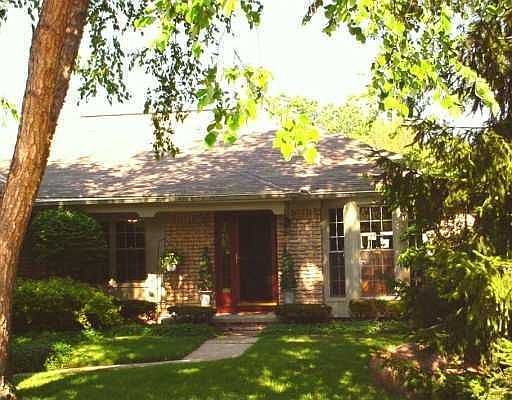1st image of 1545 Woodglen Ln