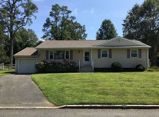 41 Park Ave, Eatontown, NJ 07724
