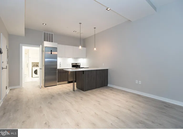 1602 Sansom St #2 — Photo 6