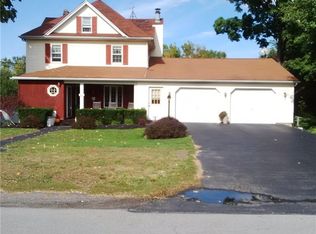 8455 Ridge Rd, Gasport, NY 14067