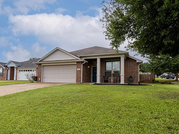 2nd image of 214 McClendon Ln