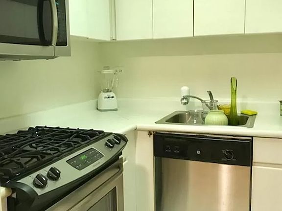 4th image of 130 W 79th St APT 9E