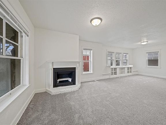 4th image of 4203 Windsor Ave
