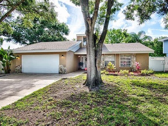 2nd image of 3919 Orchard Hill Cir