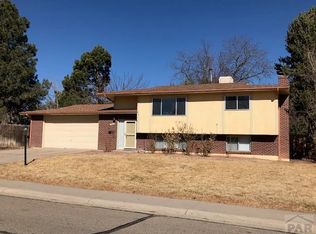 3945 Hollybrook Ln, Pueblo, CO 81005