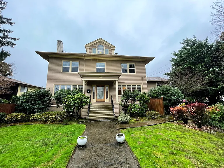 5514 NE Halsey St — Photo 1