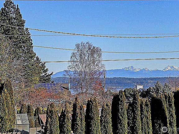 3rd image of 1952 SE Camano Drive