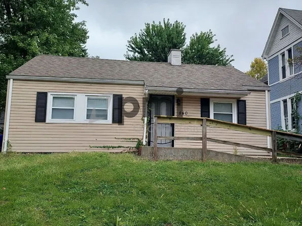 840 W Wood St, Decatur, IL 62522