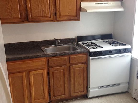 4th image of 1040 Neilson St APT 6H