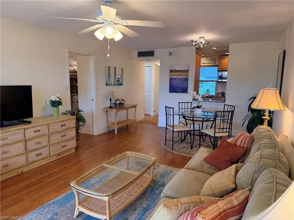 1700 Pine Valley Dr APT 314, Fort Myers, FL 33907