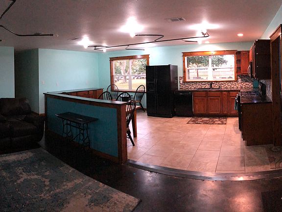 Kitchen/Dining