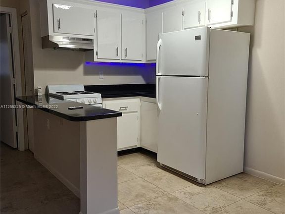 4th image of 5162 6th Ave APT 306