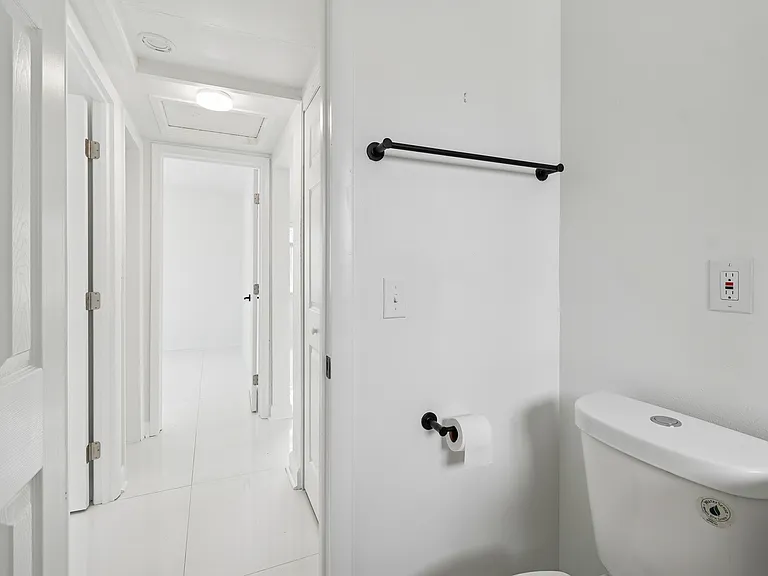 455 81st Ave — Photo 35