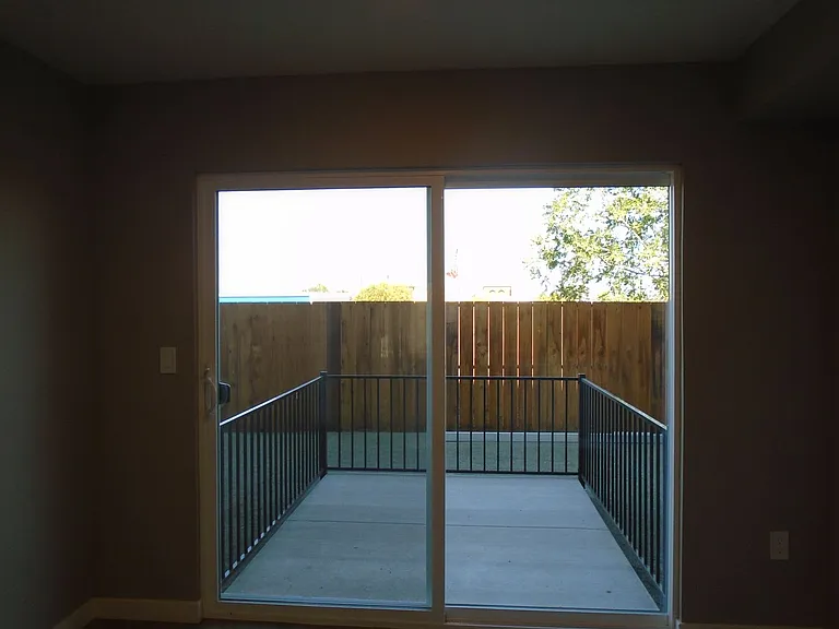 2401 Broadway St — Photo 13