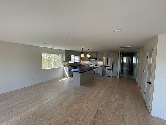 4th image of 3260 Countryside Dr
