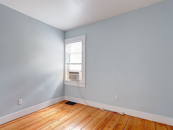4th image of 17 Church St Floor 1
