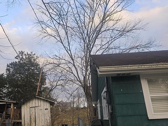 3rd image of 160 Cherokee Dr