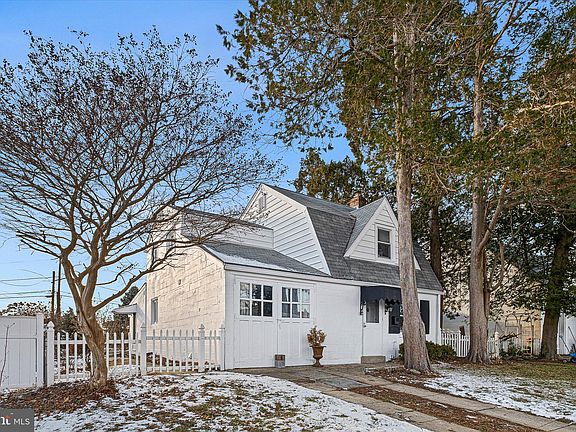 2nd image of 612 Ashland Ave