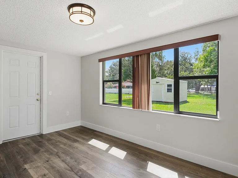 512 Monroe Ave — Photo 12