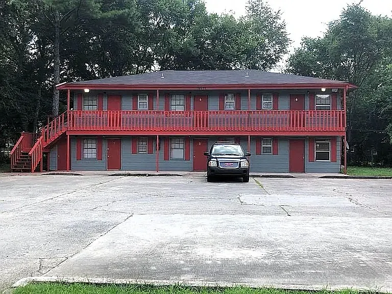 2-3911 Patton Rd SW — Photo 1