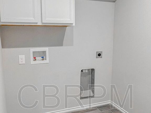 5th image of 14109 Avenue W