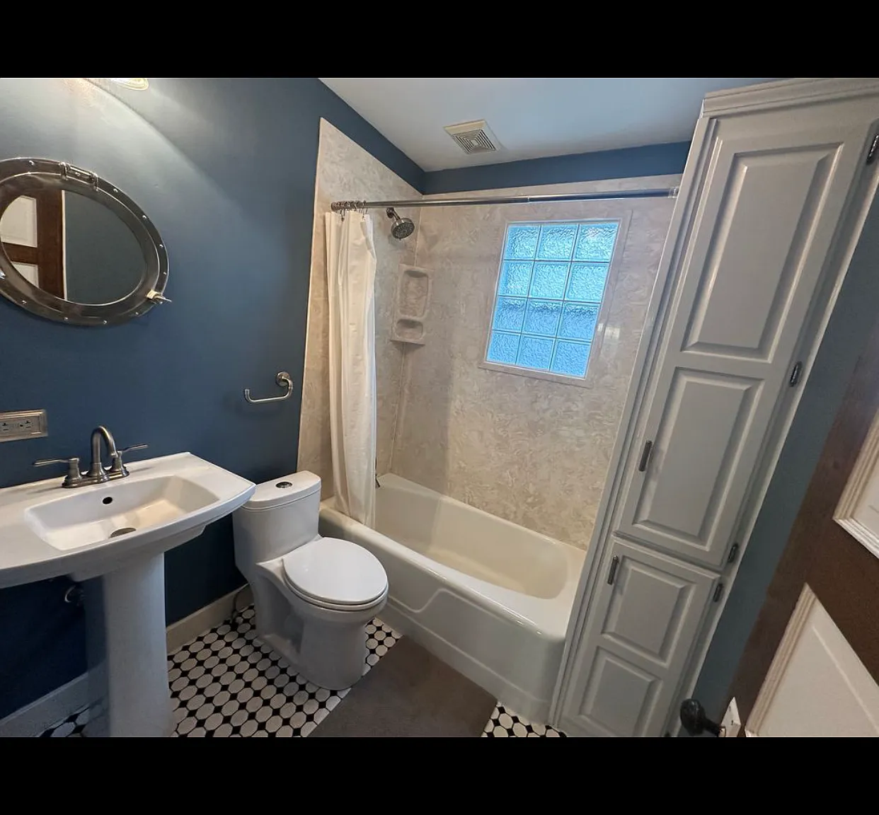 528 E Barbee Ave — Photo 4