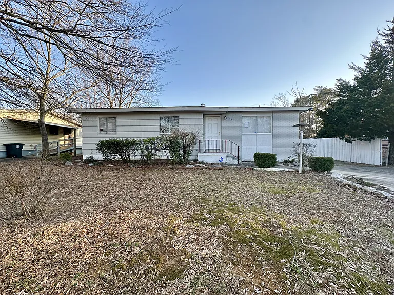 1417 Brighton Rd — Photo 1