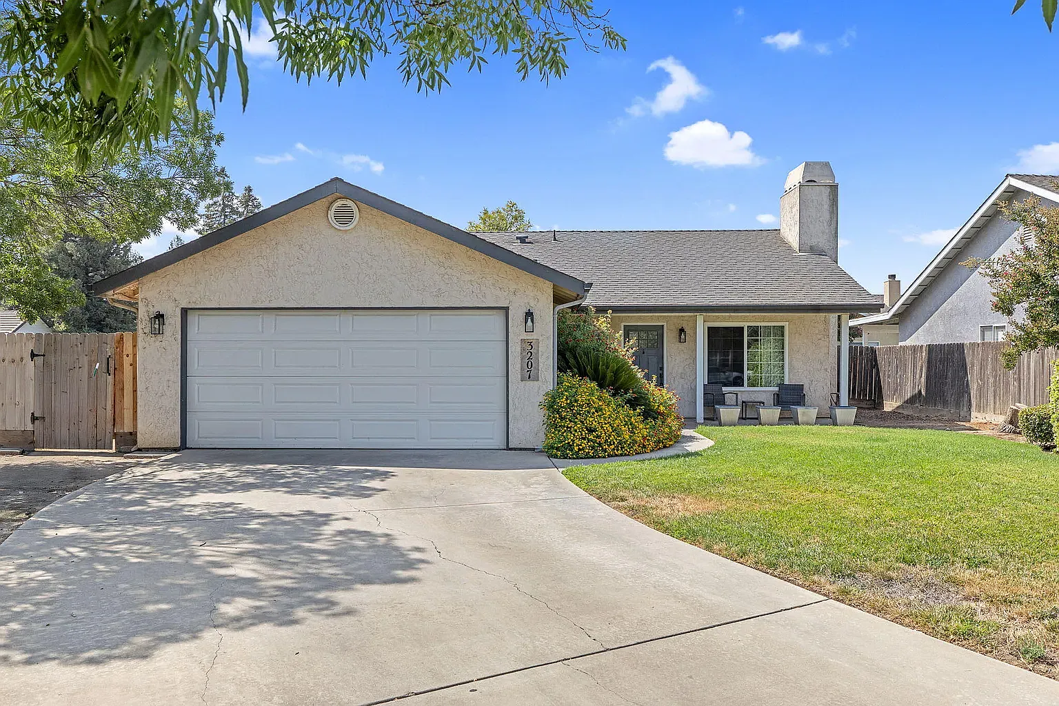 3 bed, 1168 sqft, $1,800 — Photo 2