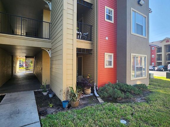 2nd image of 2207 Antigua Pl #718-1