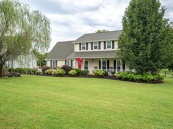2nd image of 8332 Stewarts Bend Dr