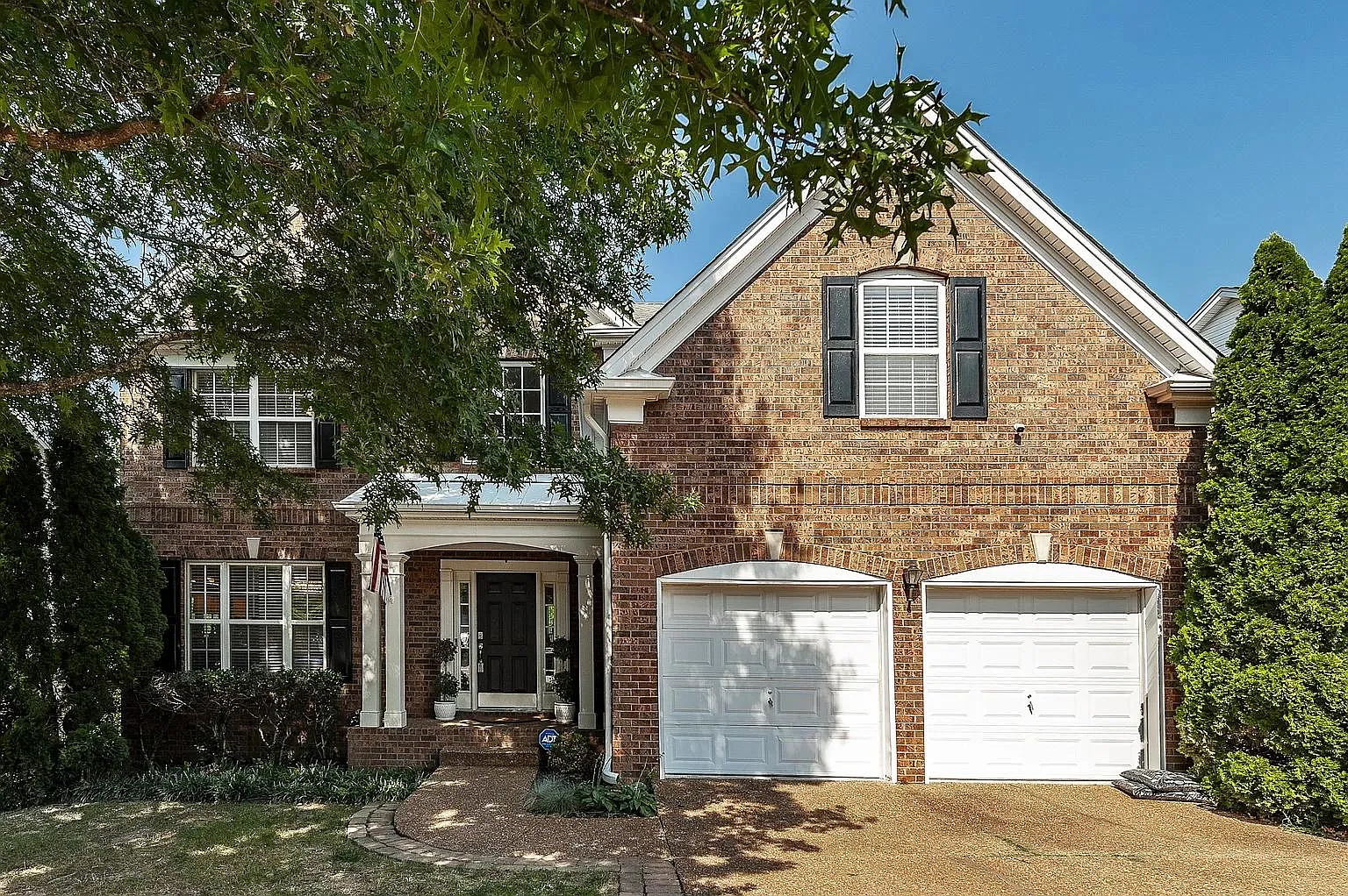 7 bed, 3.5 bath, 4200 sqft, $5,000 — Photo 1